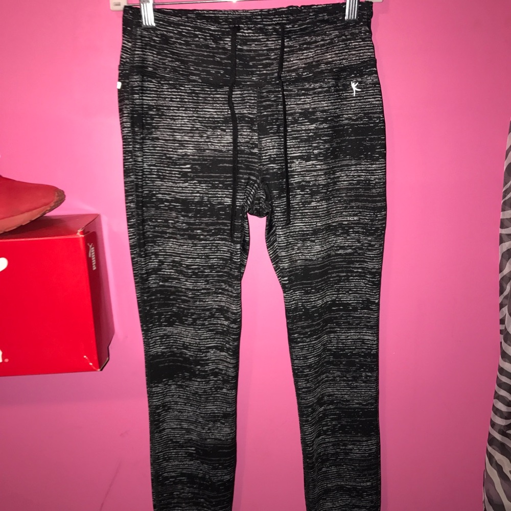 Dankskin Leggings